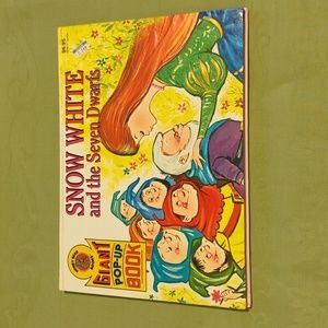 Vintage Snow White Pop-up Book - Modern Publishing - 1991 Edition